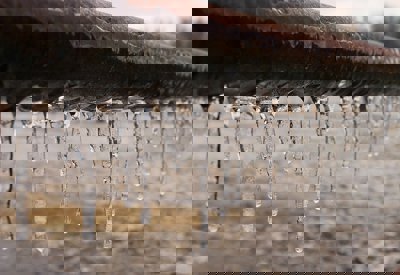 Frozen pipes insurance claim help from public adjusters 